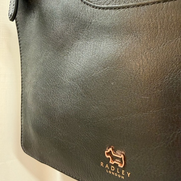 RADLEY LONDON Black and Rosegold Crossbody Bag - Picture 3 of 6